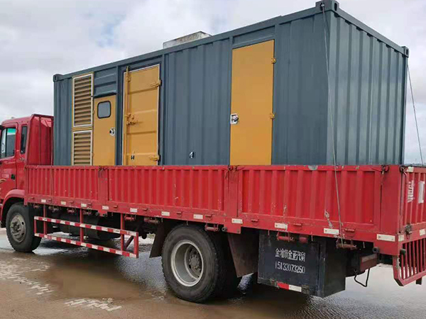 招远发电机出租控制系统的使用和维护成本高吗？