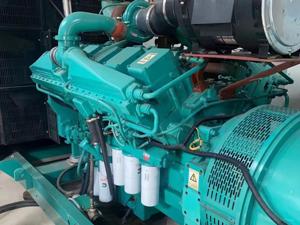 招远更换100kW柴油发电机组机油时，需要注意哪些事项？