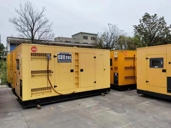 招远如何检查柴油发电机的空气滤清器是否需要更换？