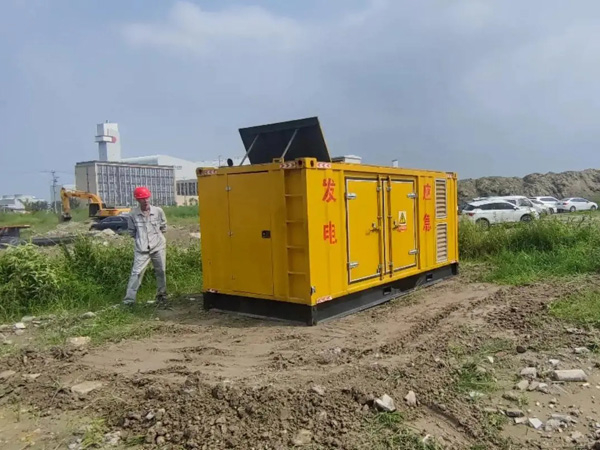 招远如何判断柴油发电机组的电瓶是否处于充满电状态？